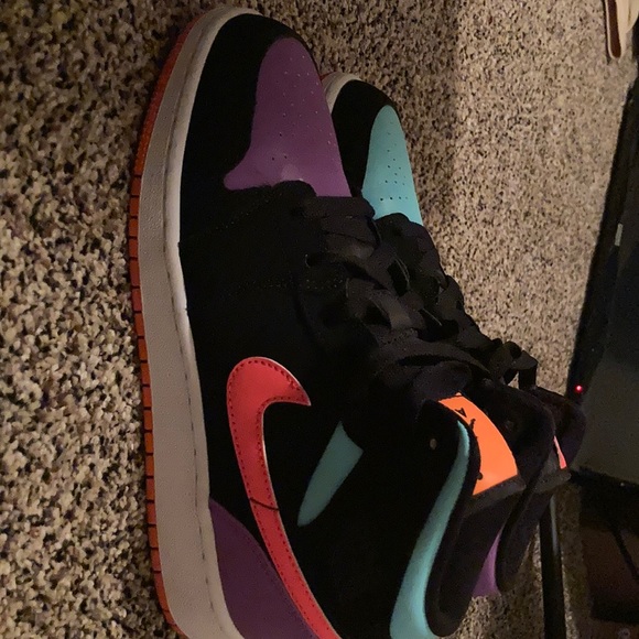 Jordan 1 - Picture 5 of 8